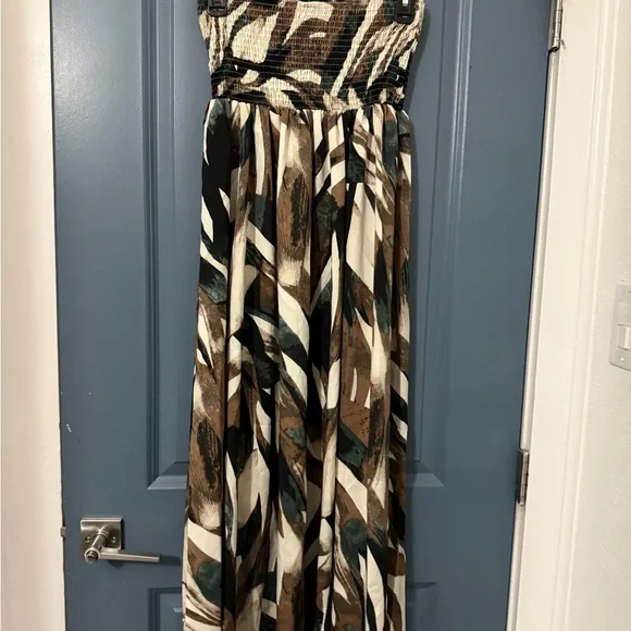 Shein Dresses | Shein Black And White Strapless Maxi Sundress | Color: Black/White | Size: S | Ashleighperr215's Closet